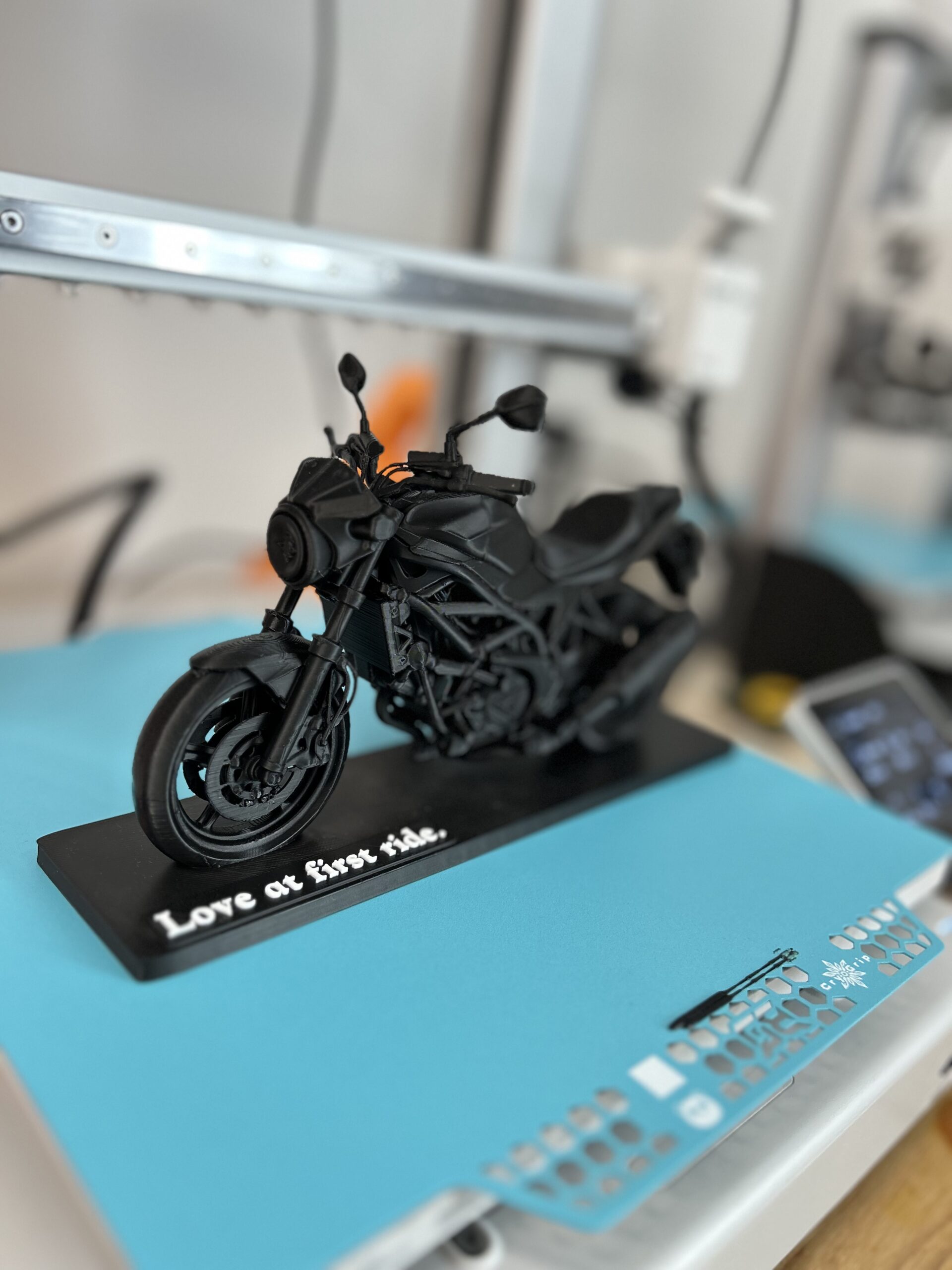 IMG_8034 Macheta 3D Motocicleta Personalizata - imagine 1